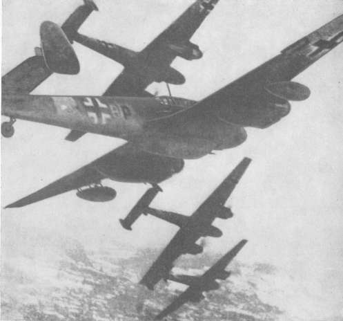 Γερμανικά Me-110 επιτίθενται στη Θράκη. Τα πυροβόλα των 20μμ στο ρύγχος ήταν εξαιρετικά σε ρόλο υποστήριξης στρατευμάτων.